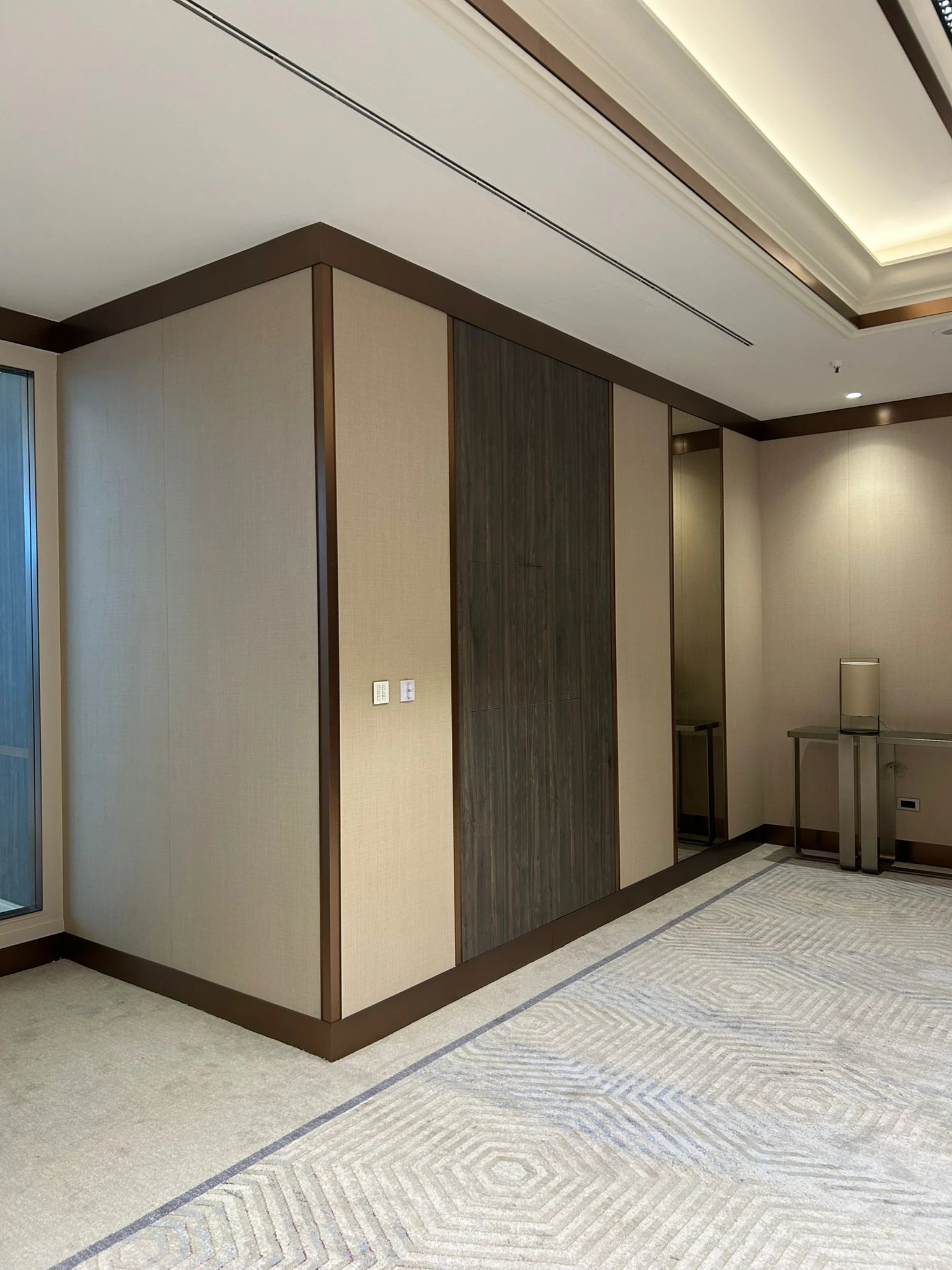Nameštaj po meri – zidne obloge i pregradna vrata u Hyatt Regency Belgradeu, prikaz 33