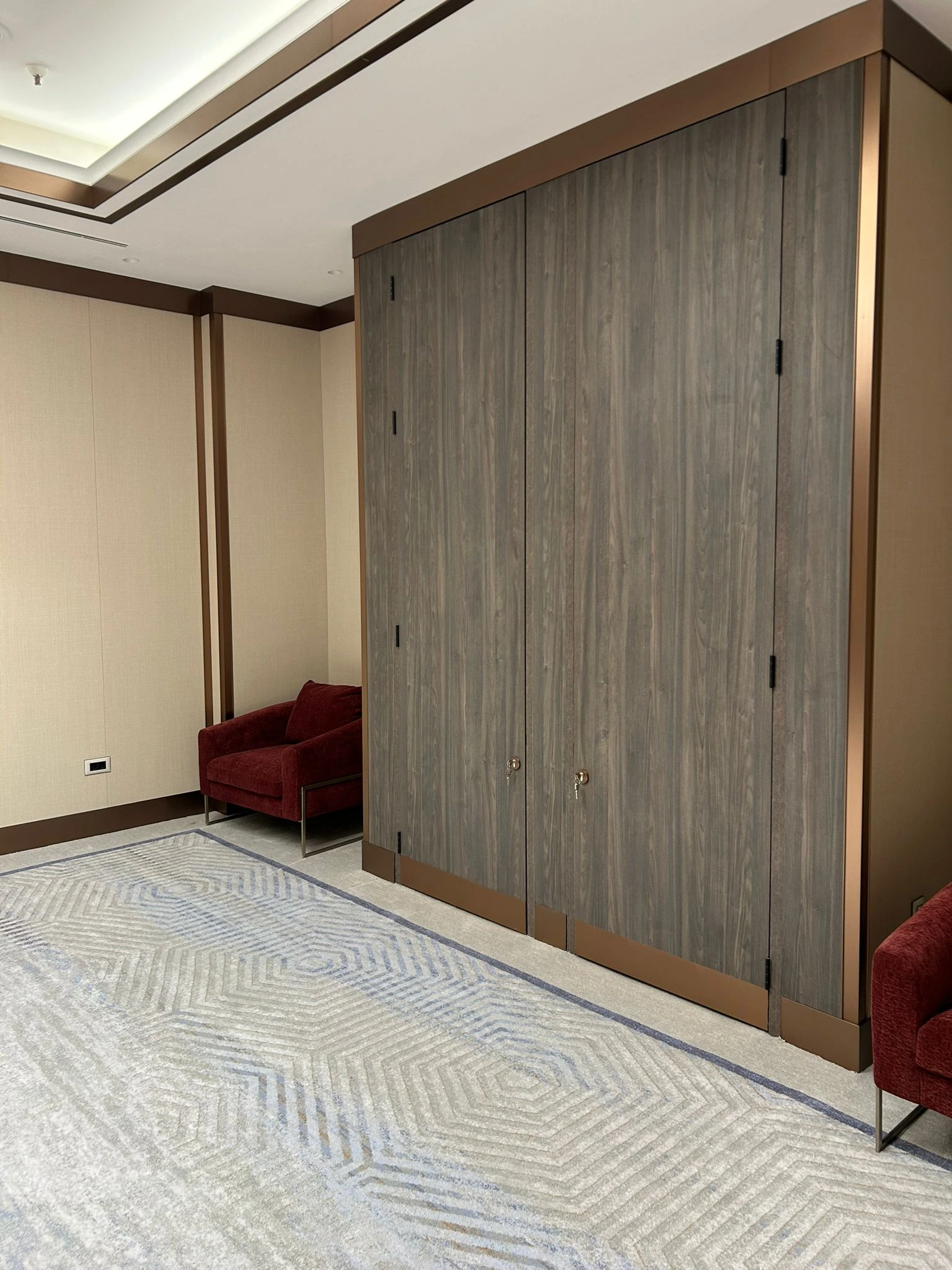 Nameštaj po meri – zidne obloge i pregradna vrata u Hyatt Regency Belgradeu, prikaz 35