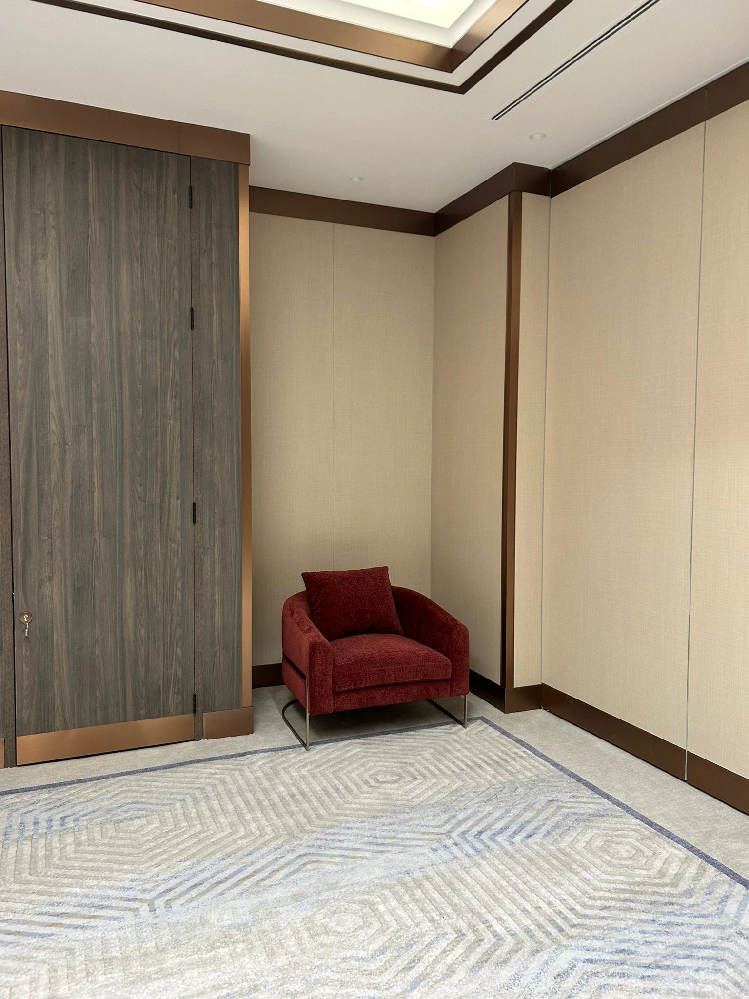 Nameštaj po meri – zidne obloge i pregradna vrata u Hyatt Regency Belgradeu, prikaz 39