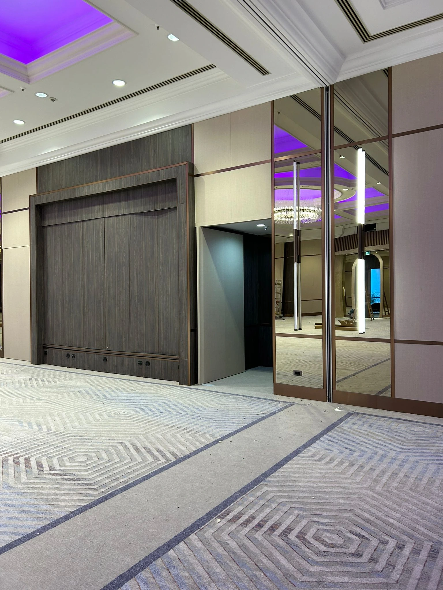 Nameštaj po meri – zidne obloge i pregradna vrata u Hyatt Regency Belgradeu, prikaz 45