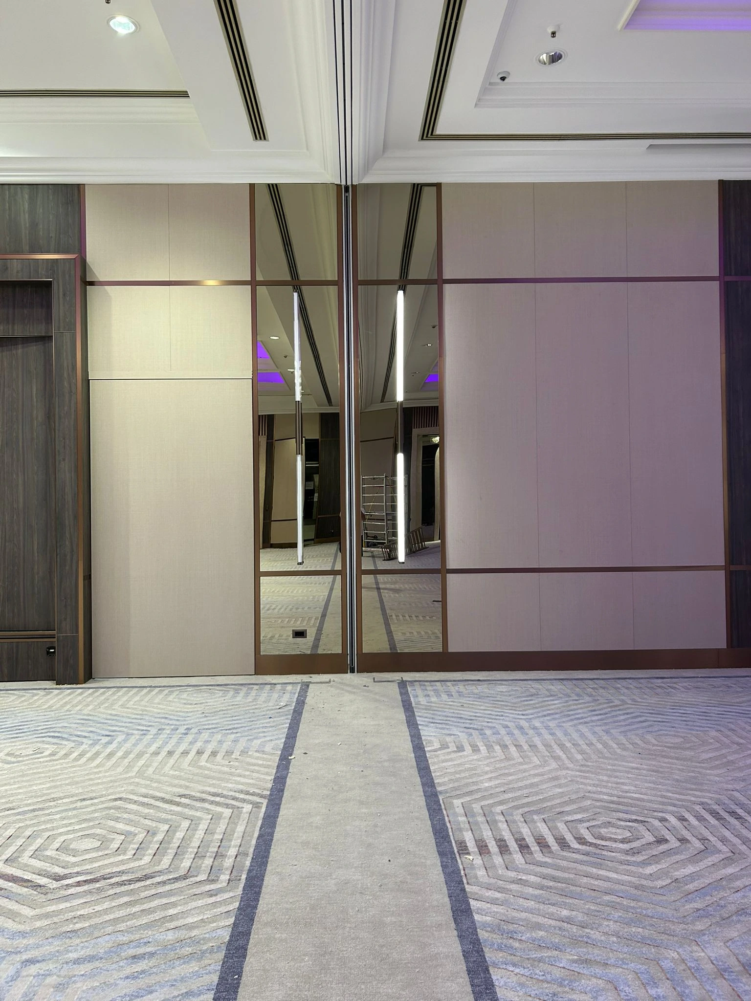 Nameštaj po meri – zidne obloge i pregradna vrata u Hyatt Regency Belgradeu, prikaz 50