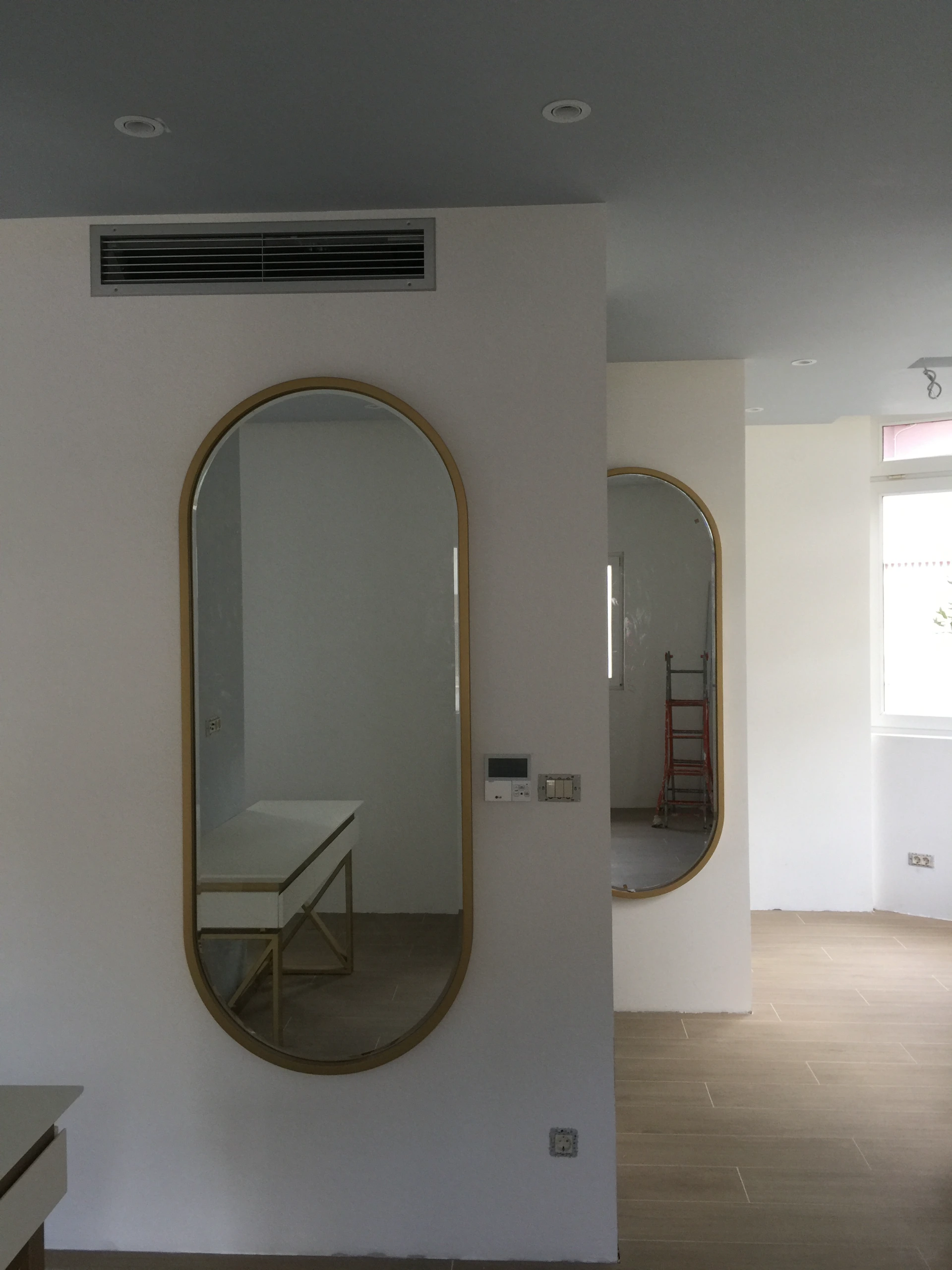 Namestaj po meri za mali hotel u Budvi - soba i ugradni elementi 10