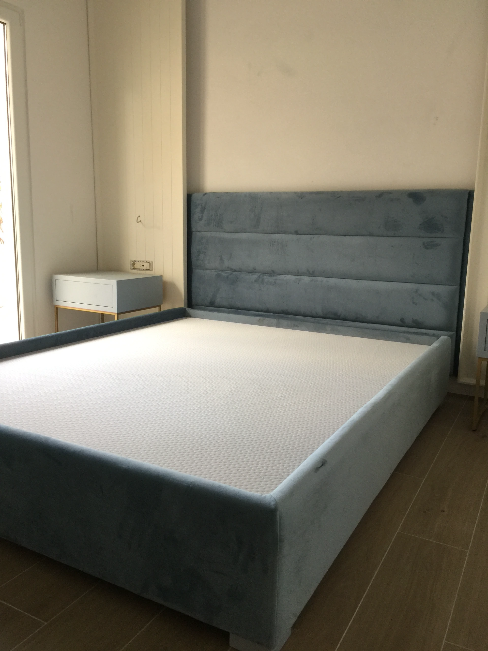 Namestaj po meri za mali hotel u Budvi - soba i ugradni elementi 15