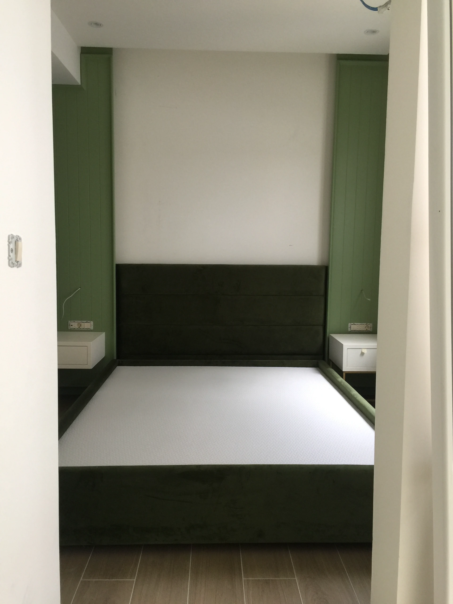Namestaj po meri za mali hotel u Budvi - soba i ugradni elementi 20