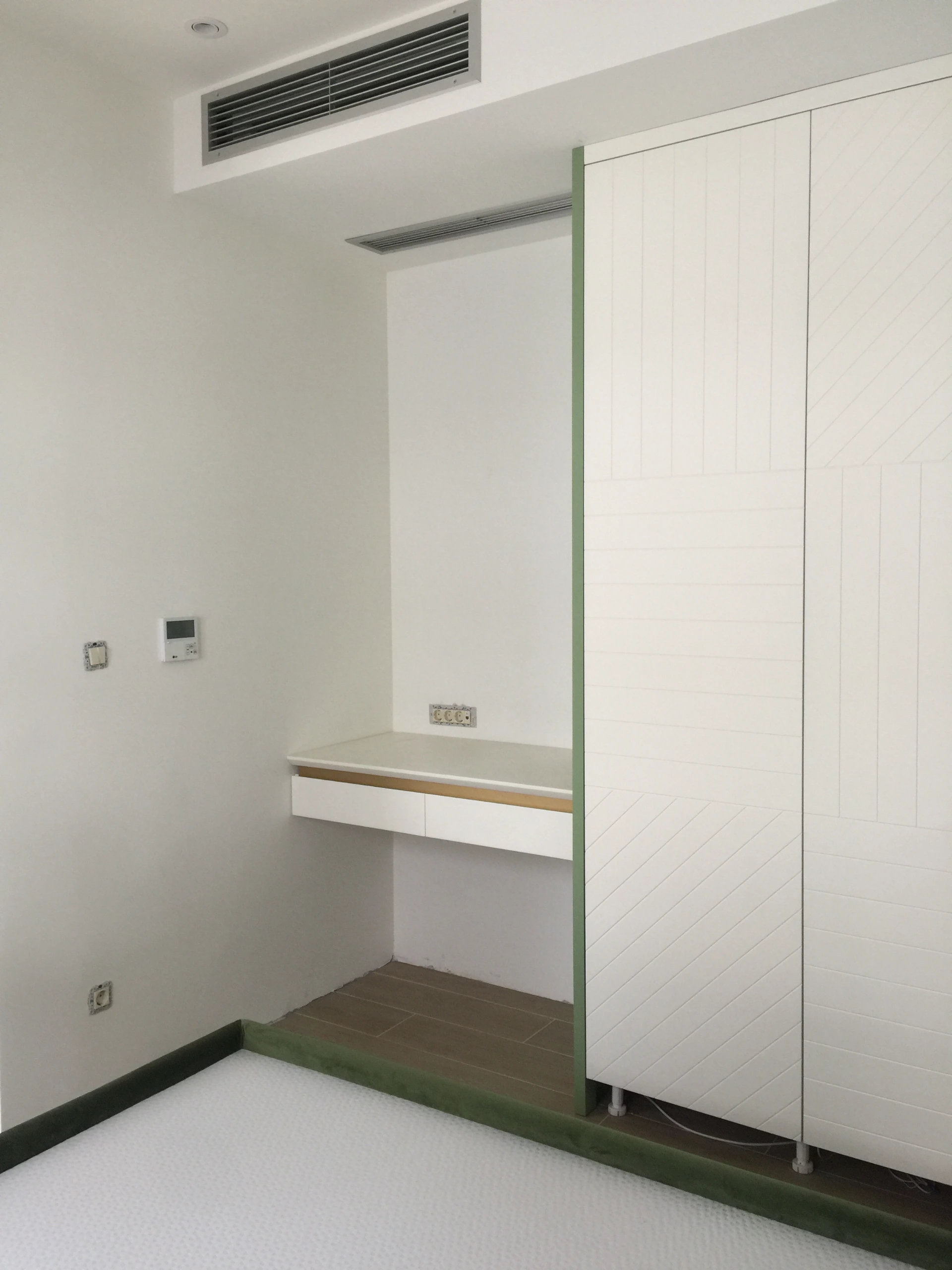 Namestaj po meri za mali hotel u Budvi - soba i ugradni elementi 23