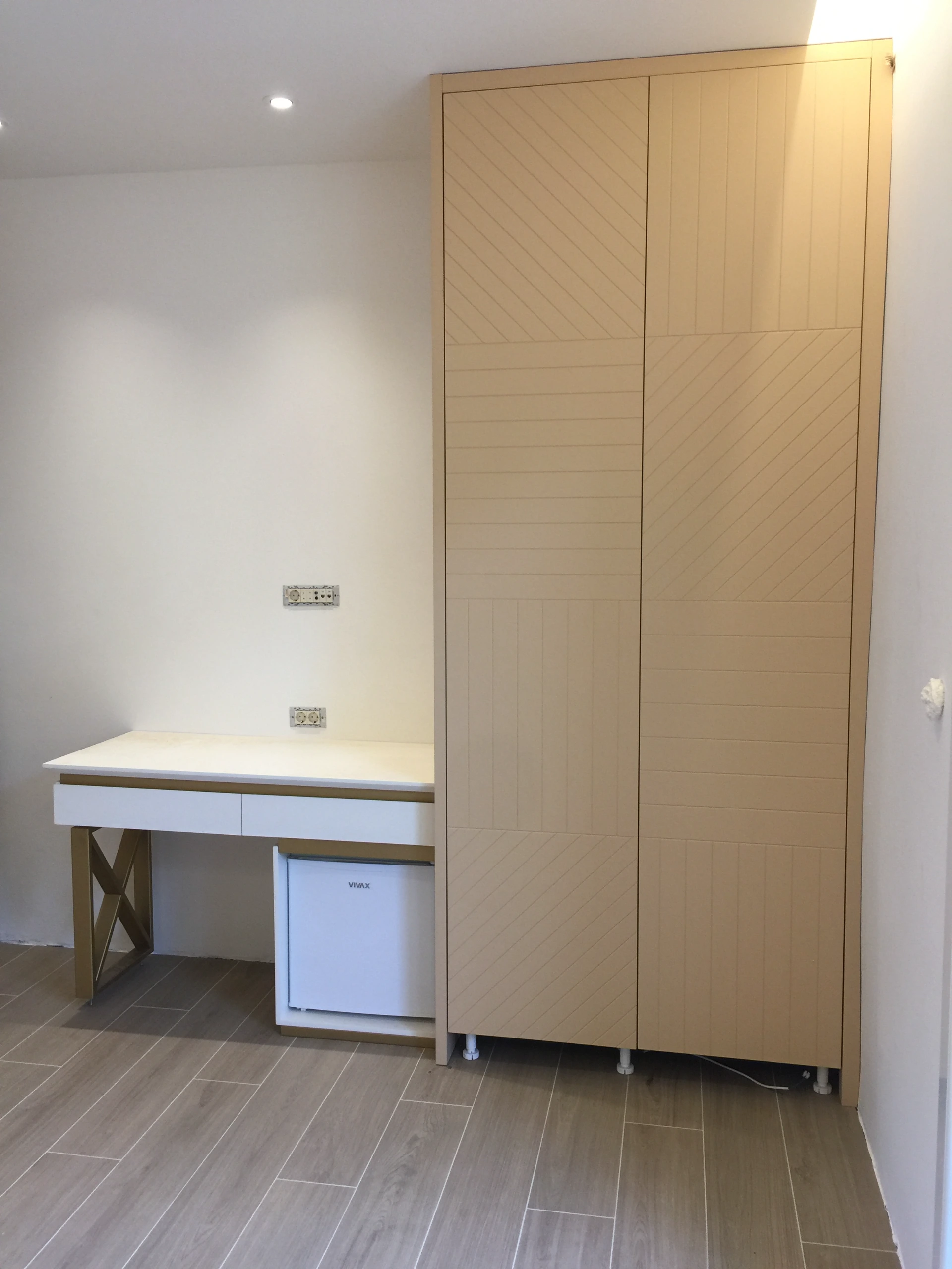 Namestaj po meri za mali hotel u Budvi - soba i ugradni elementi 32