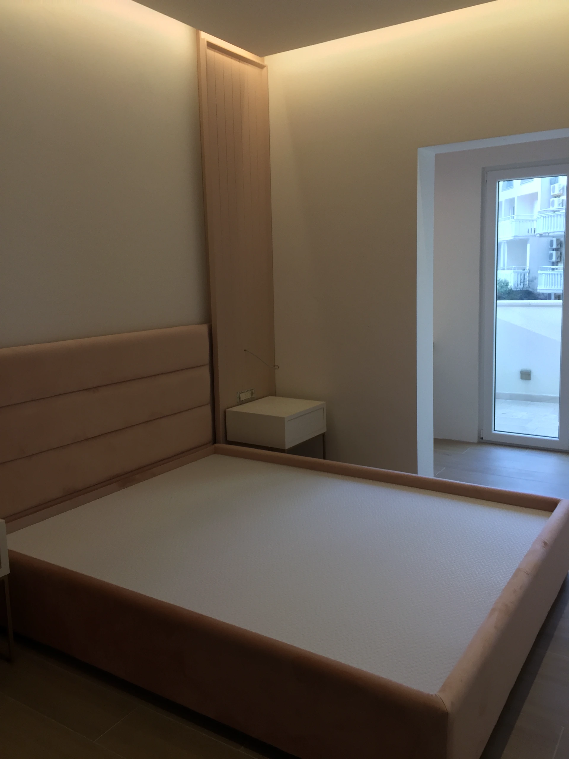 Namestaj po meri za mali hotel u Budvi - soba i ugradni elementi 41