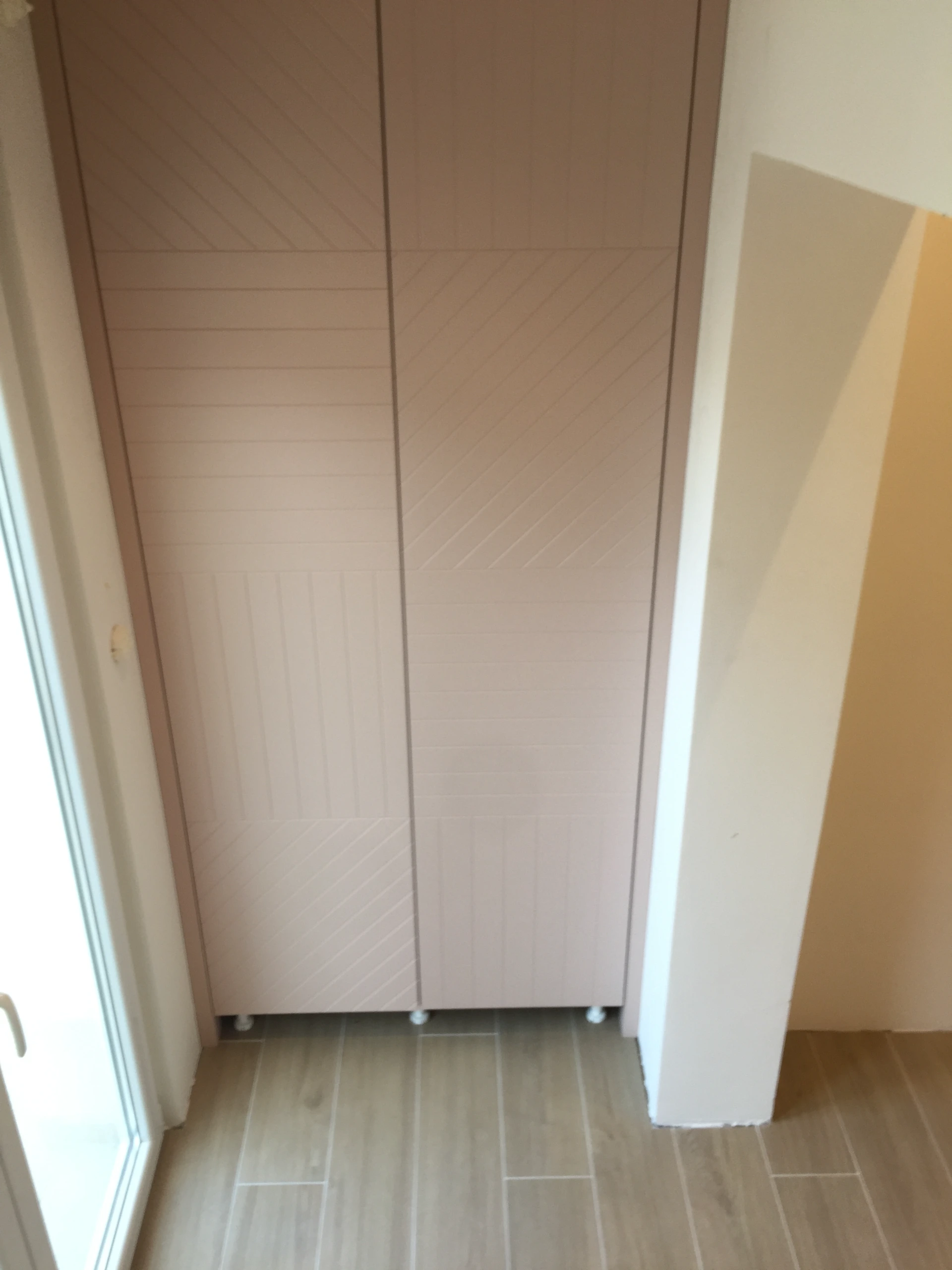 Namestaj po meri za mali hotel u Budvi - soba i ugradni elementi 44