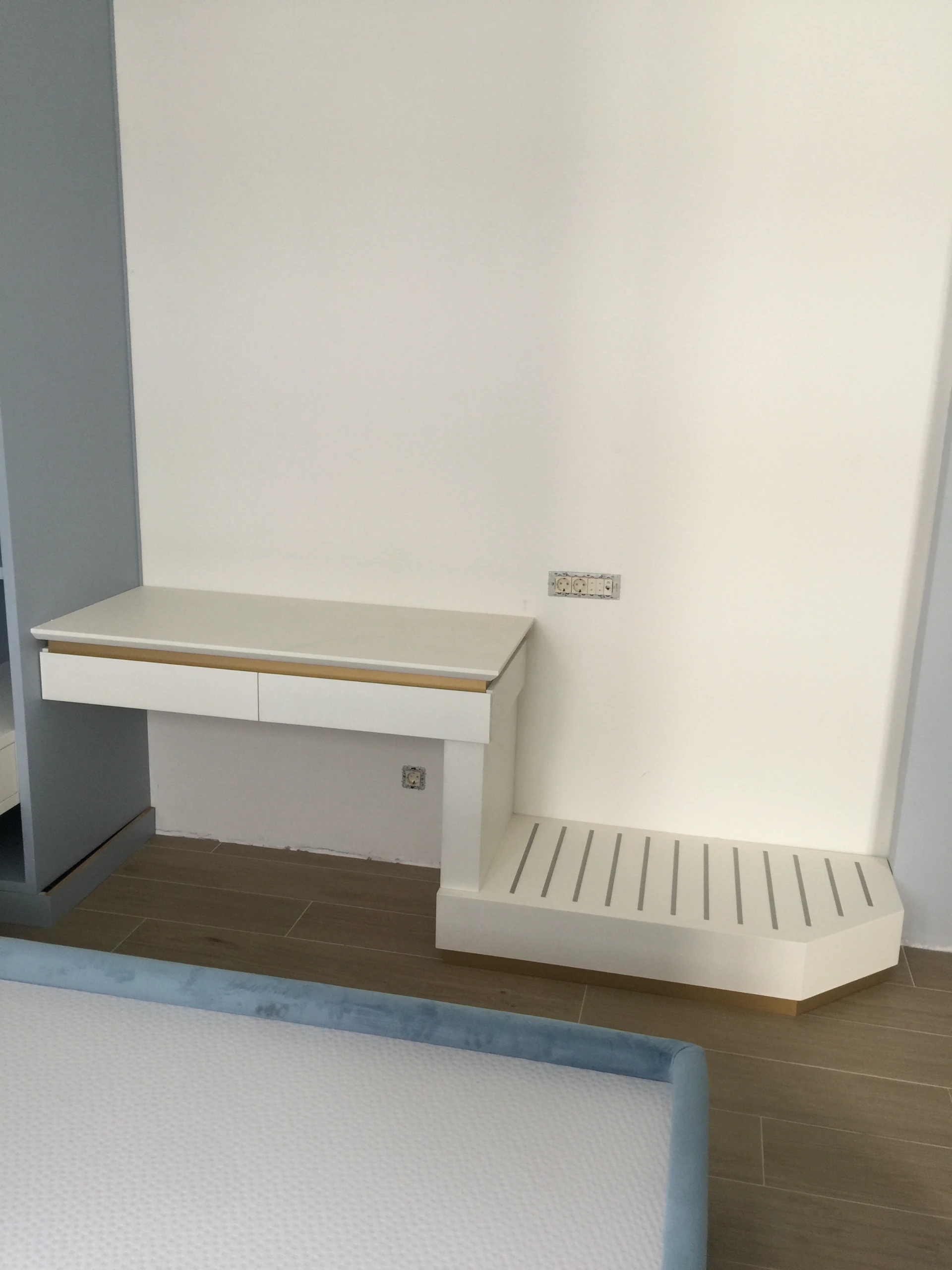 Namestaj po meri za mali hotel u Budvi - soba i ugradni elementi 51