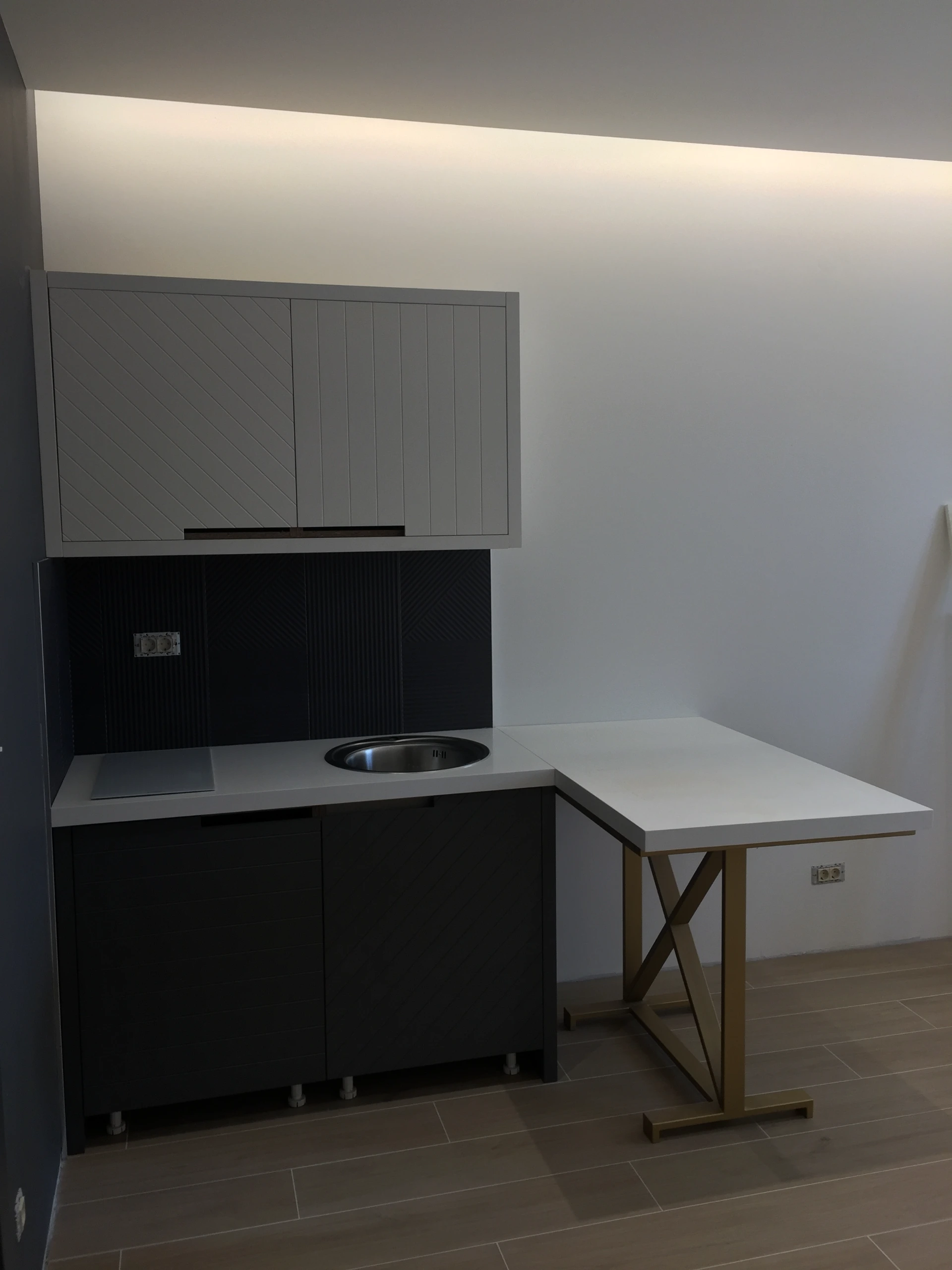 Namestaj po meri za mali hotel u Budvi - soba i ugradni elementi 65