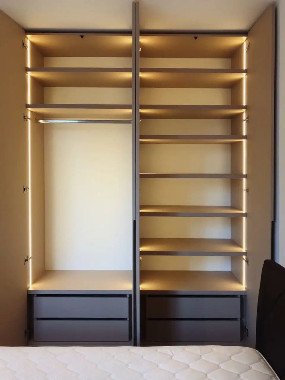 Plakari sa led svetlom - Akcent Nameštaj